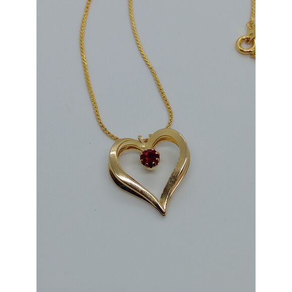 Vintage Prong Set Red Rhinestone Gold Tone Heart 16" Pendant Necklace - Picture 3 of 6